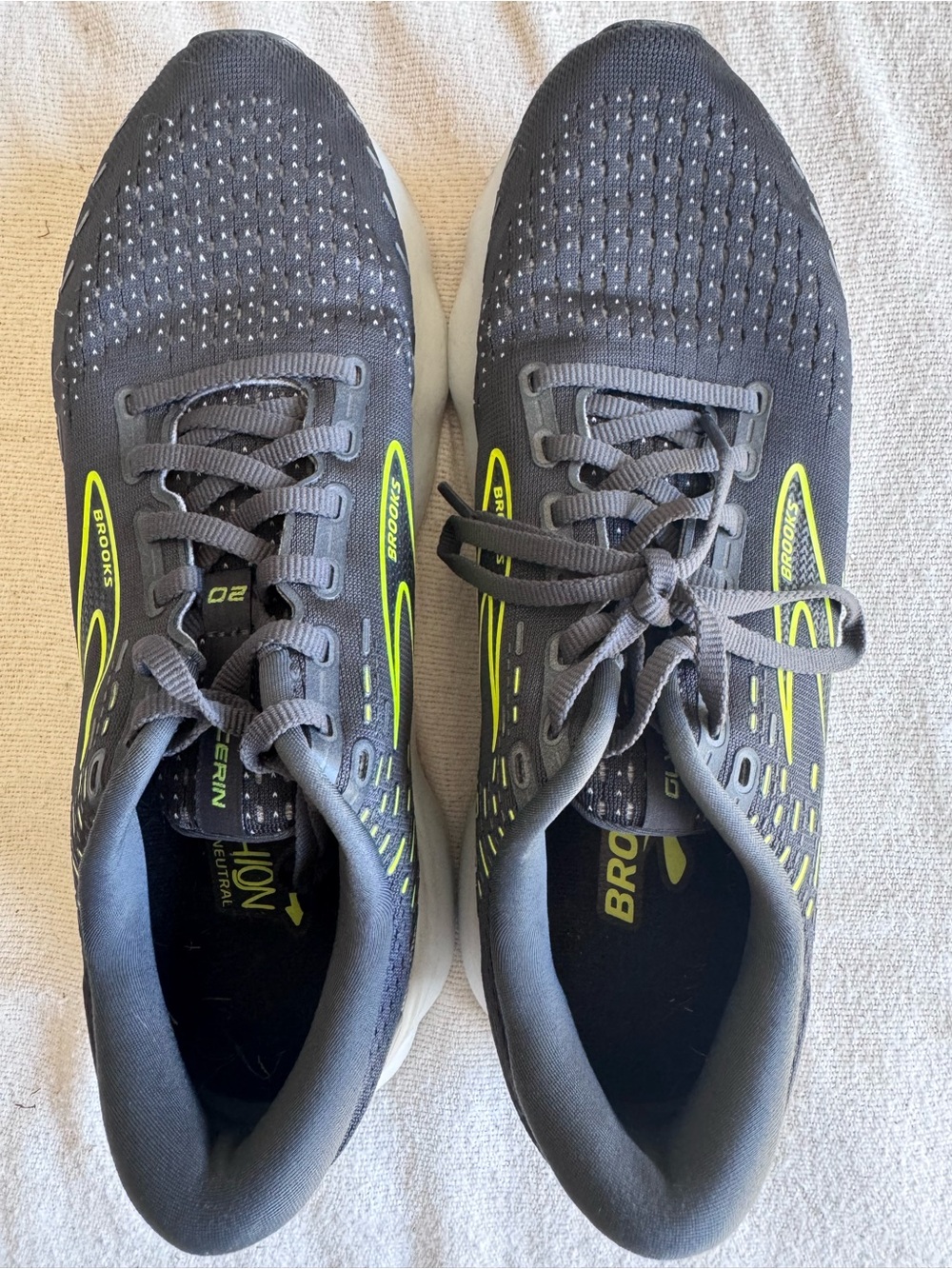 Brooks Men’s-Glycerin 20 Gray Mesh Running Shoes with Yellow Accents-Size 11